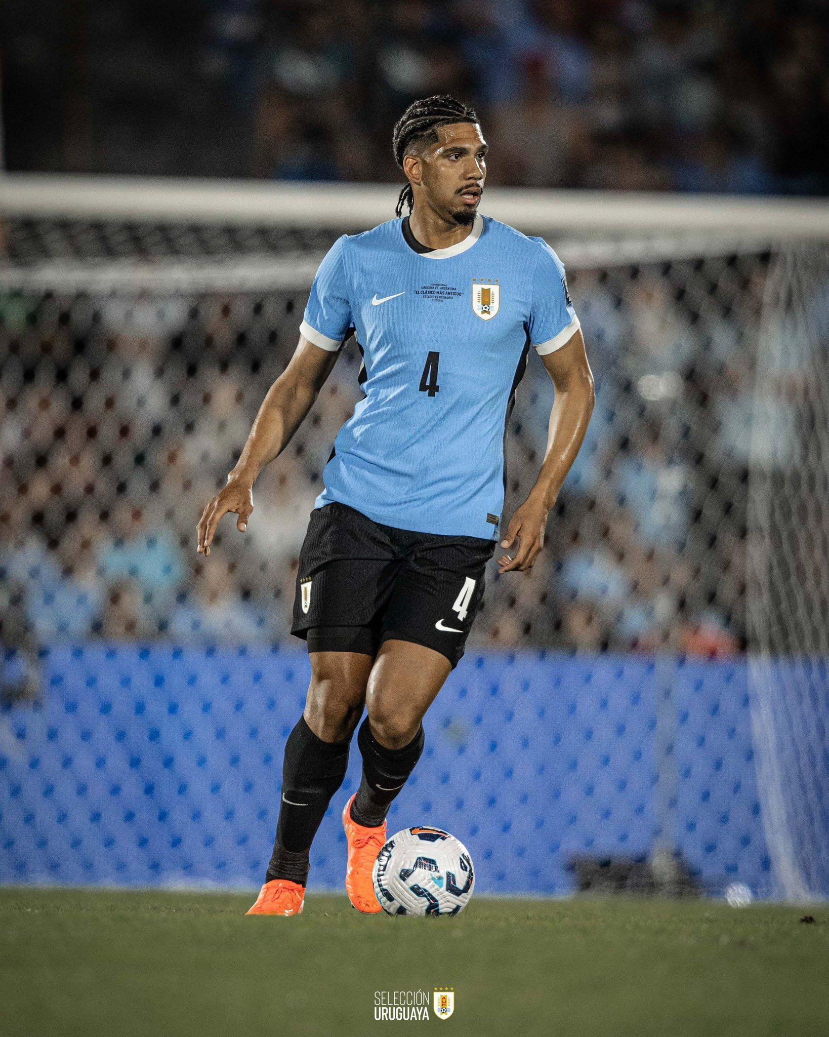 Ronald Araujo en un partido con Uruguay durante el parón FIFA.