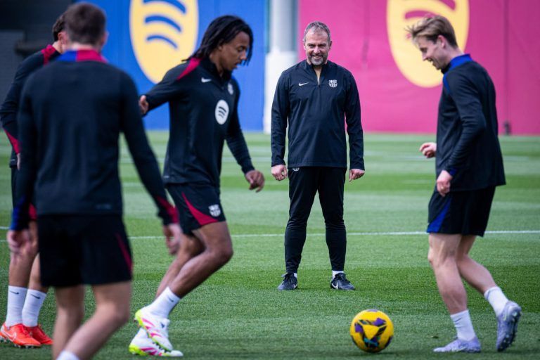 Jugadores del Barça durante el entrenamiento antes del partido ante Osasuna.