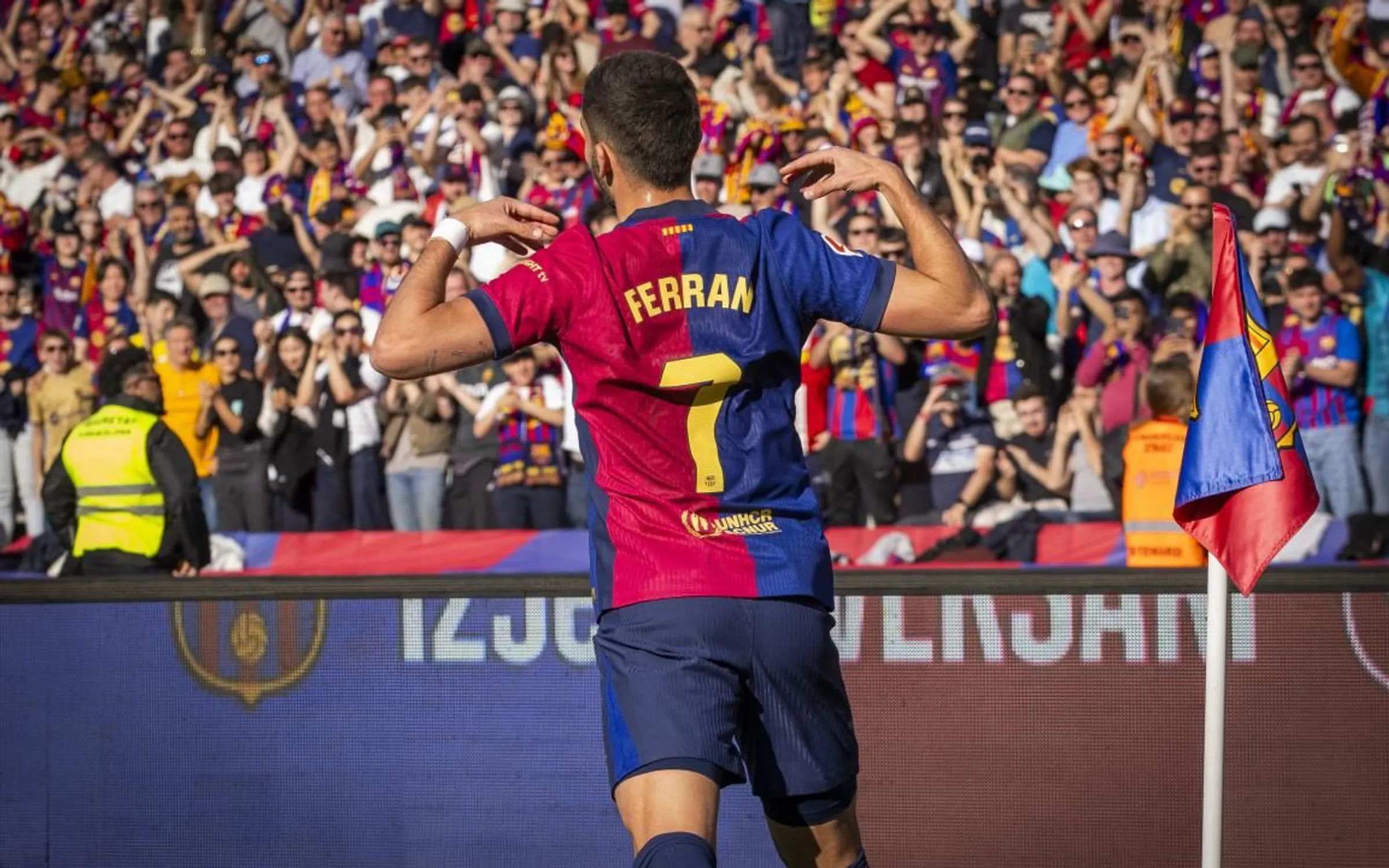 Ferran Torres celebra su 15º gol de la temporada ante el Girona