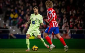 Iñigo Martínez durante el partido Atlético de Madrid - FC Barcelona en LaLiga