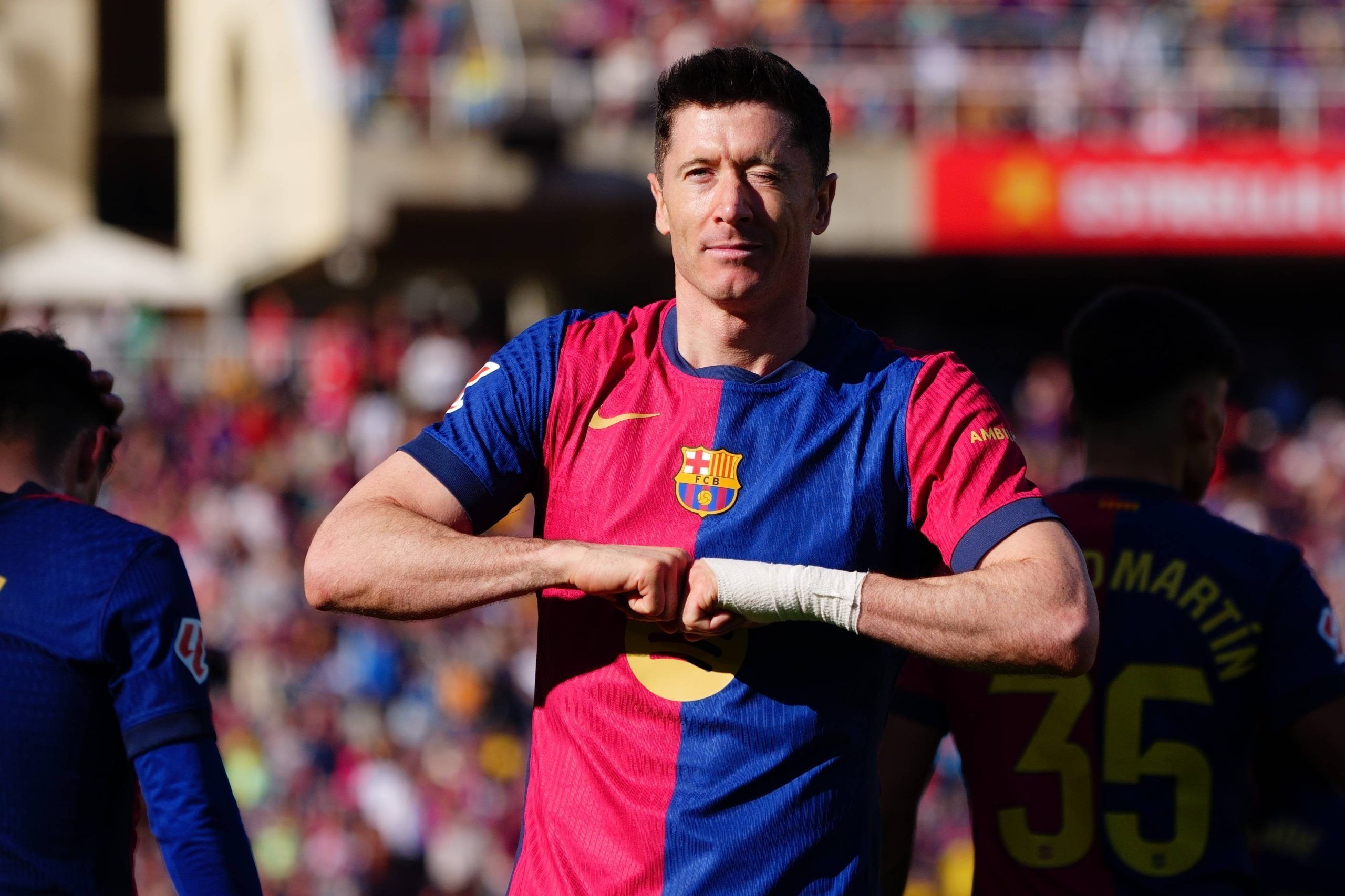 Lewandowski firma un doblete ante el Girona en LaLiga