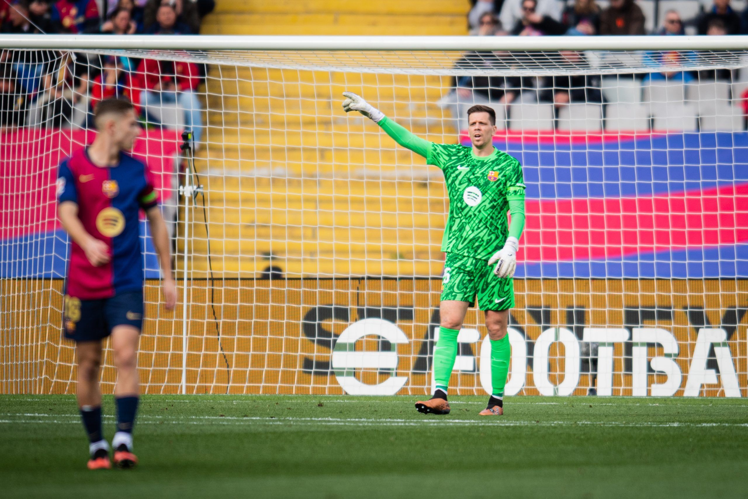 Wojciech Szczesny durante un partido con el Barça.
