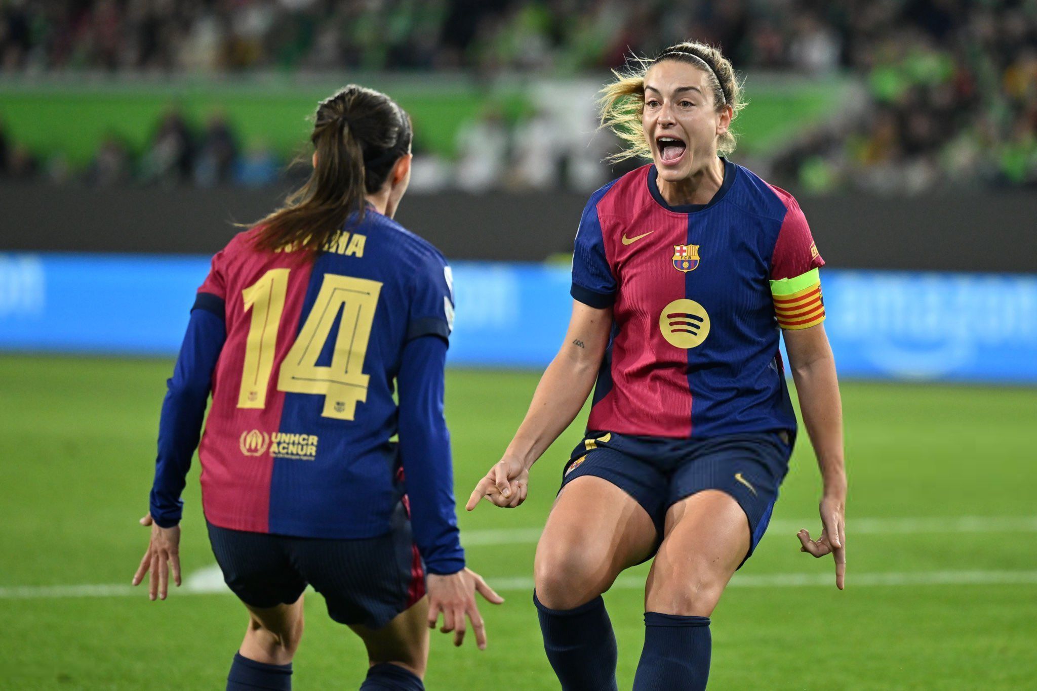 El Barça Femenino celebra un gol ante el Wolfsburgo en Champions League