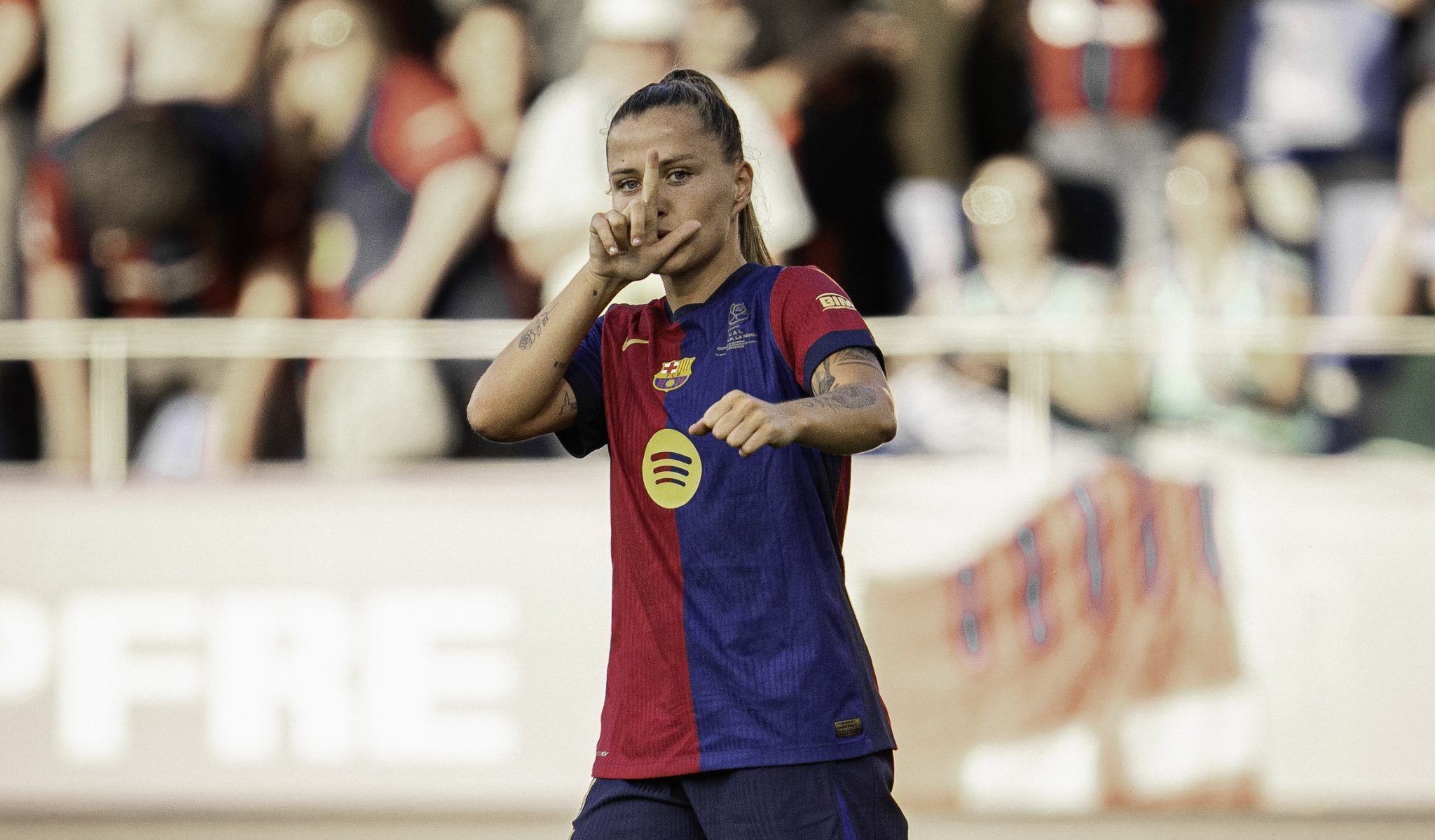 Claudia Pina celebrando el segundo tanto del Barça. (Foto: @fcbfemeni)