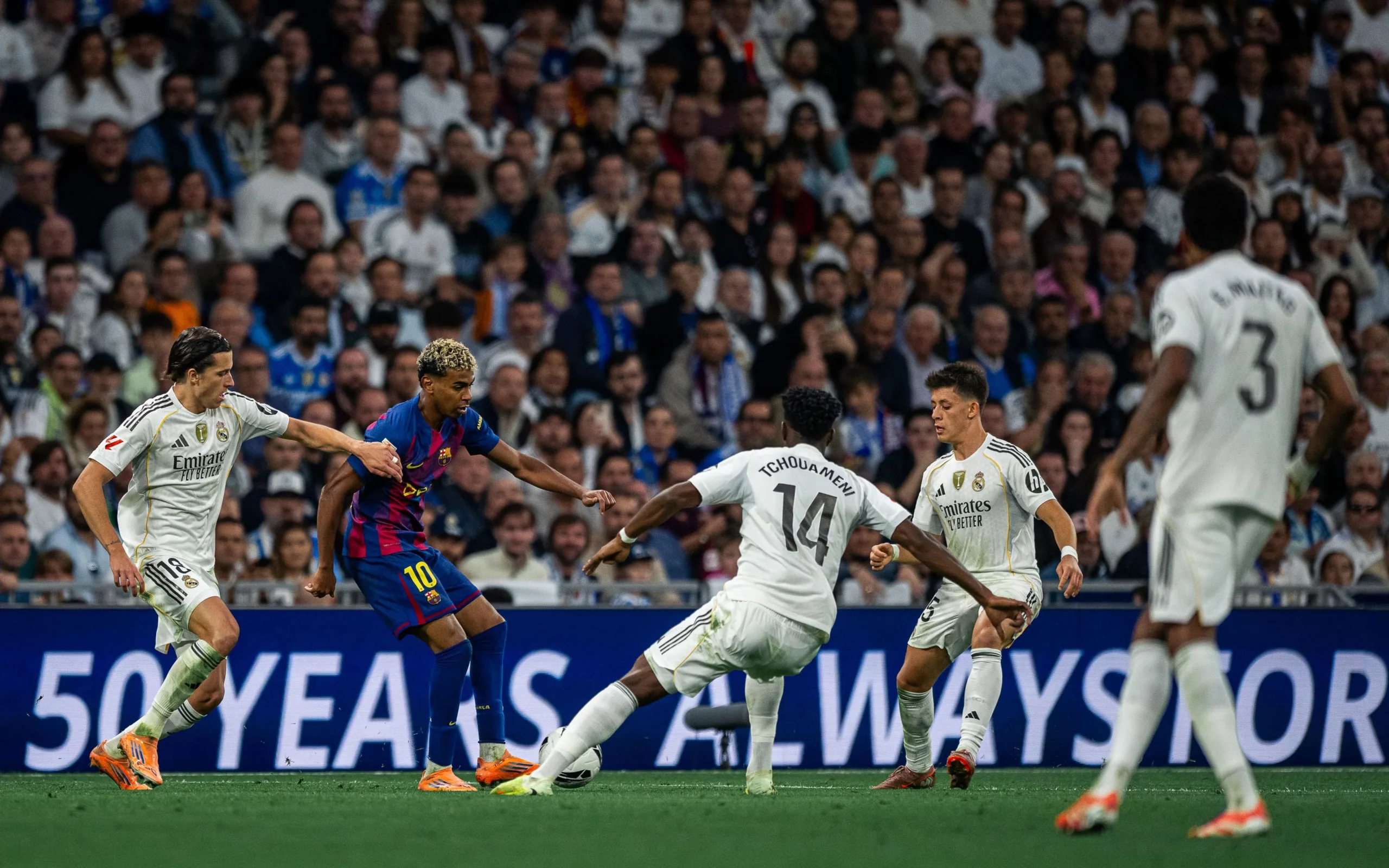 Lamine Yamal en el último Clásico contra el Real Madrid.