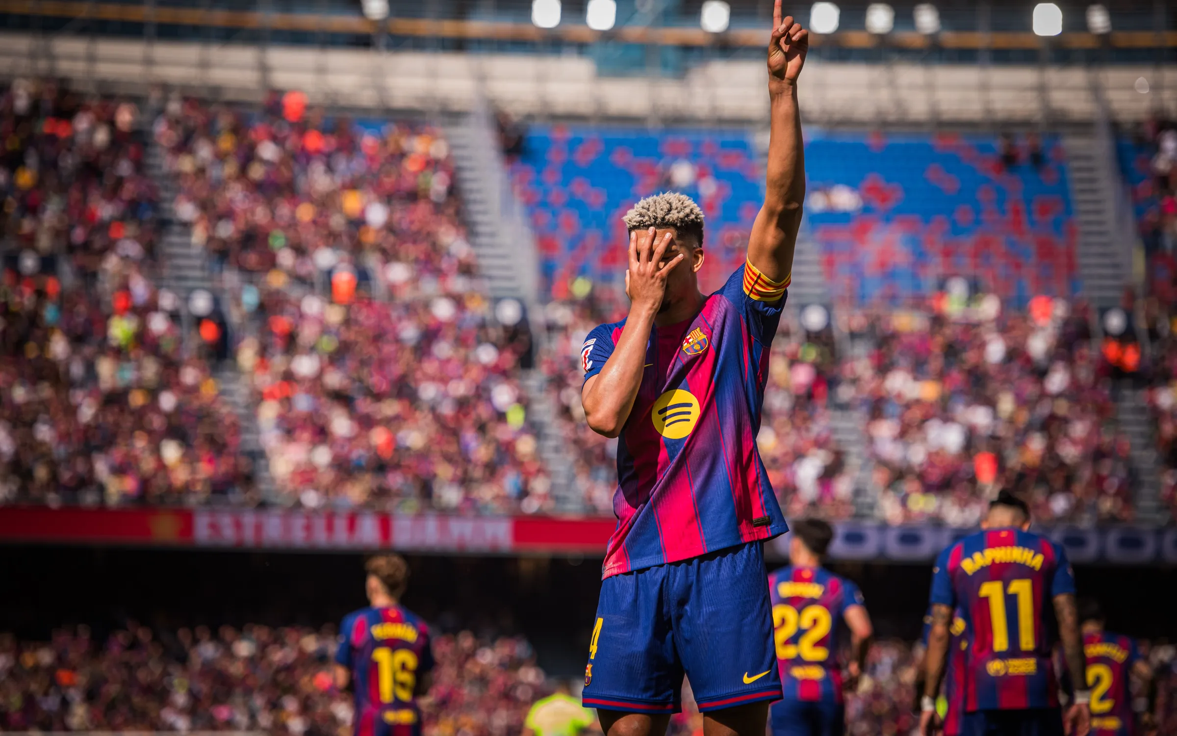 Ronald Araujo celebra el 1-0 del Barça ante el Rayo Vallecano