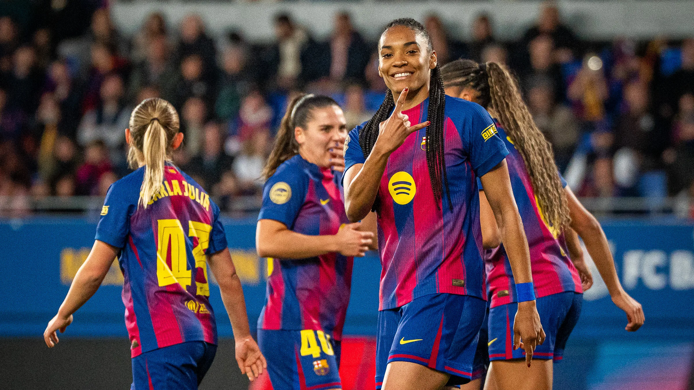 Salma Paralluelo celebrando el gol que abría la lata en el Barça - Athletic Club. (Foto: FC Barcelona)