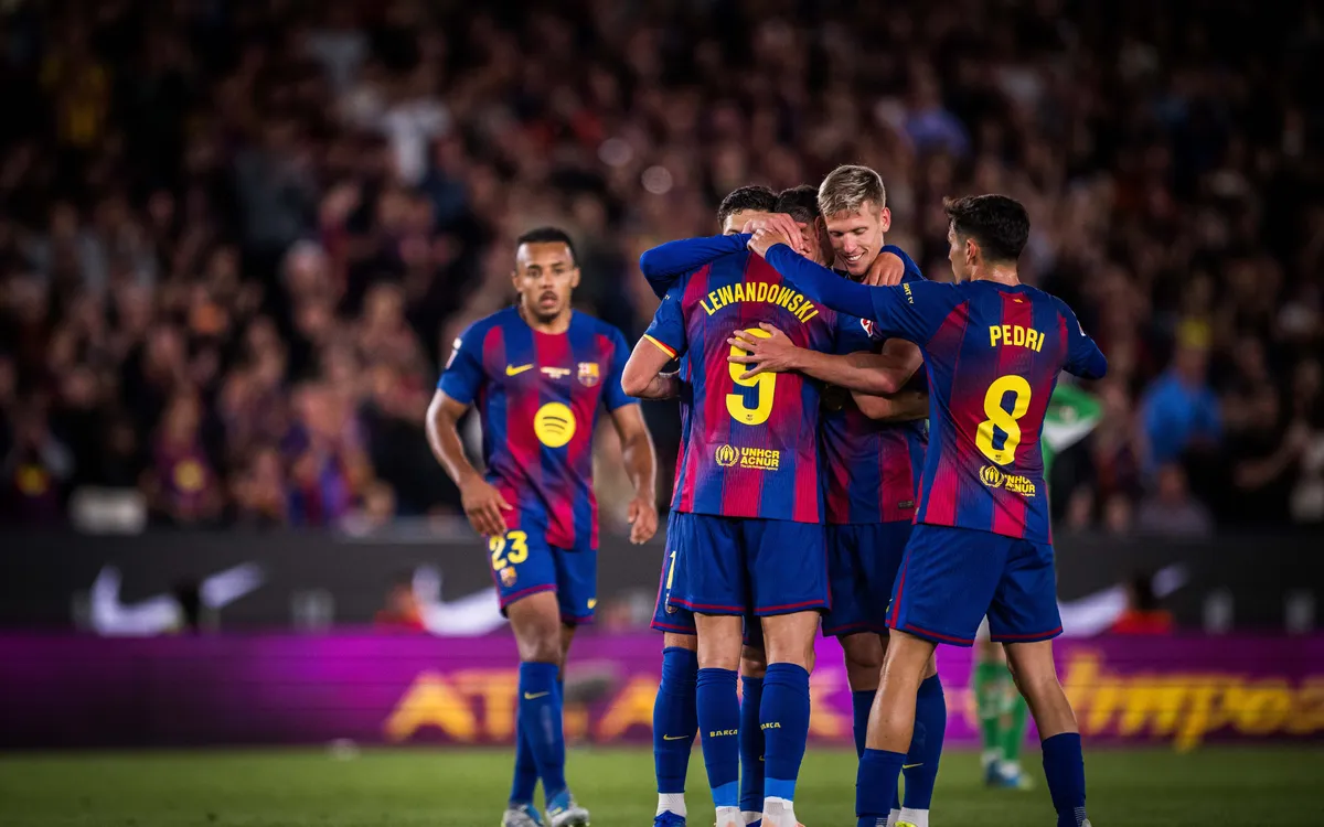 FC Barcelona 3-1 Betis | Un Barça de récord despide con una victoria a Lewandowski